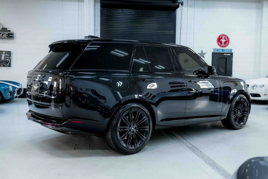 2025 Land Rover Range Rover L460 - Image 8 of 21
