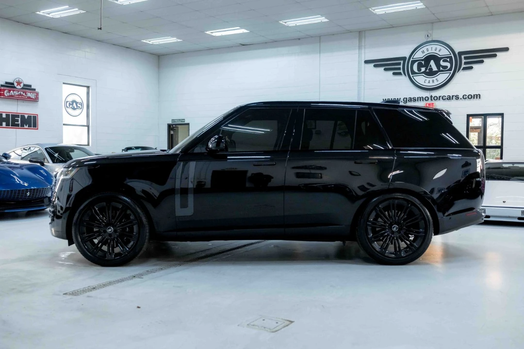 2025 Land Rover Range Rover L460 - Image 11 of 21
