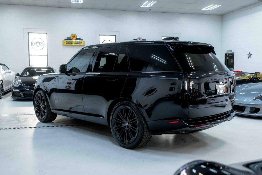 2025 Land Rover Range Rover L460 - Image 10 of 21