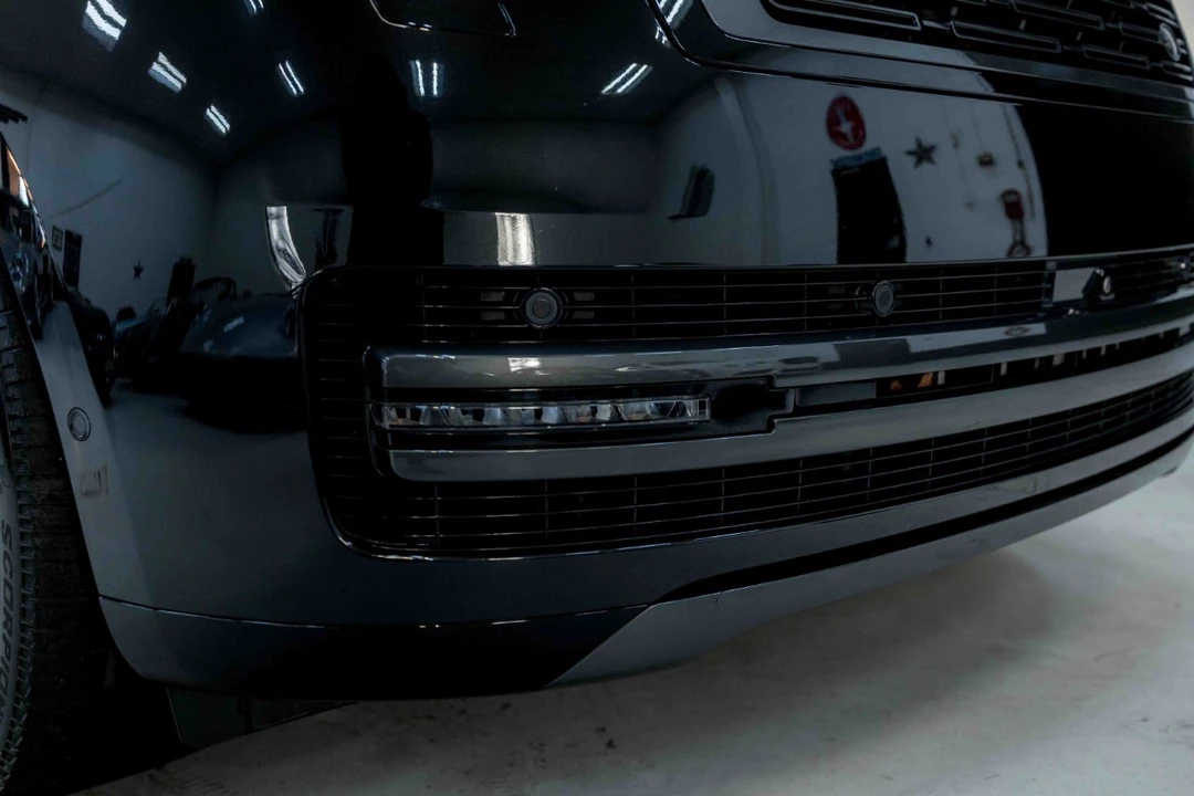 2025 Land Rover Range Rover L460 - Image 17 of 21