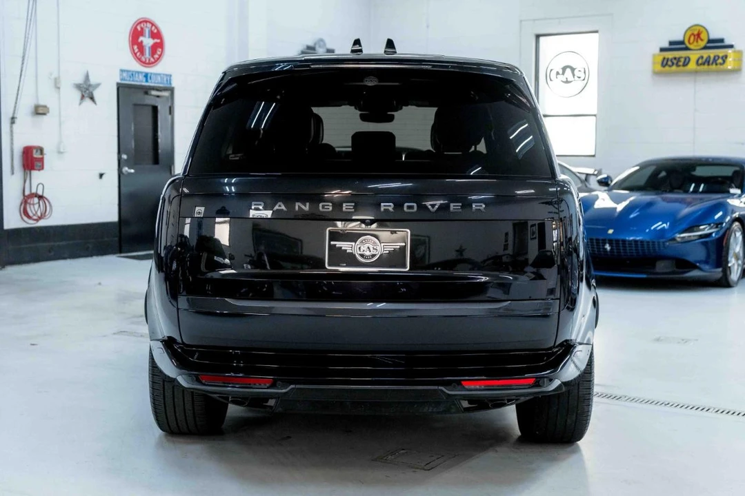 2025 Land Rover Range Rover L460 - Image 9 of 21