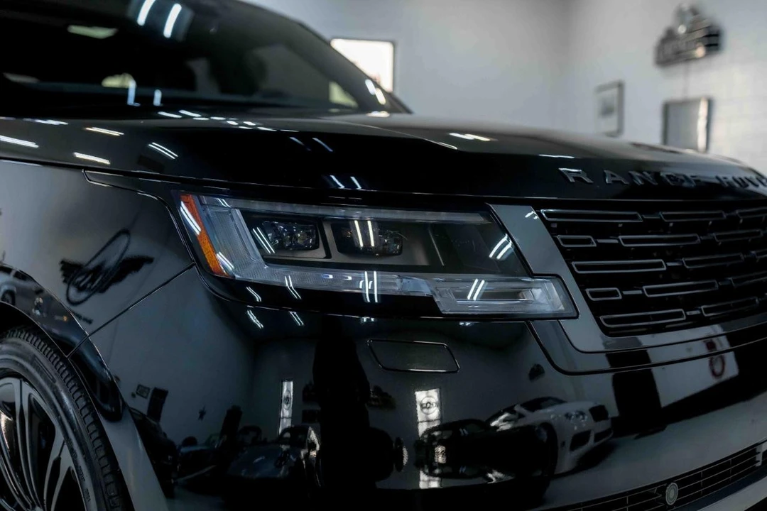 2025 Land Rover Range Rover L460 - Image 16 of 21