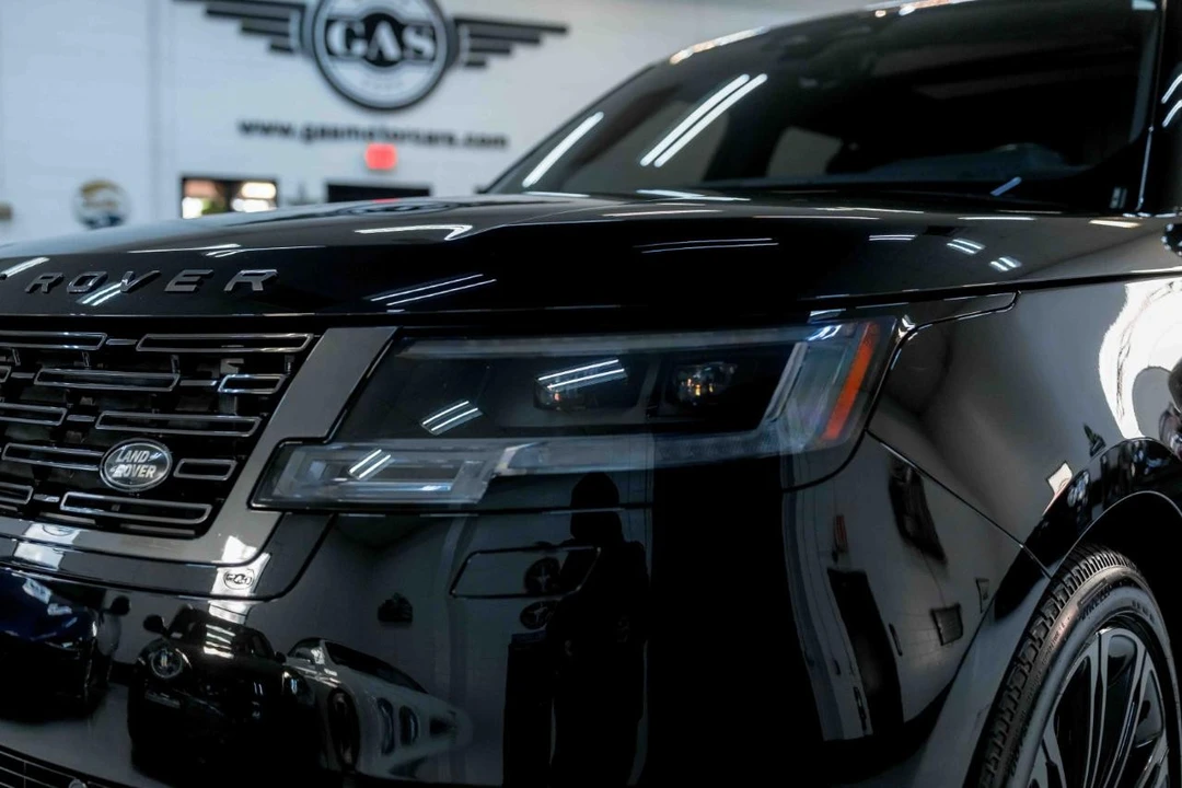 2025 Land Rover Range Rover L460 - Image 12 of 21