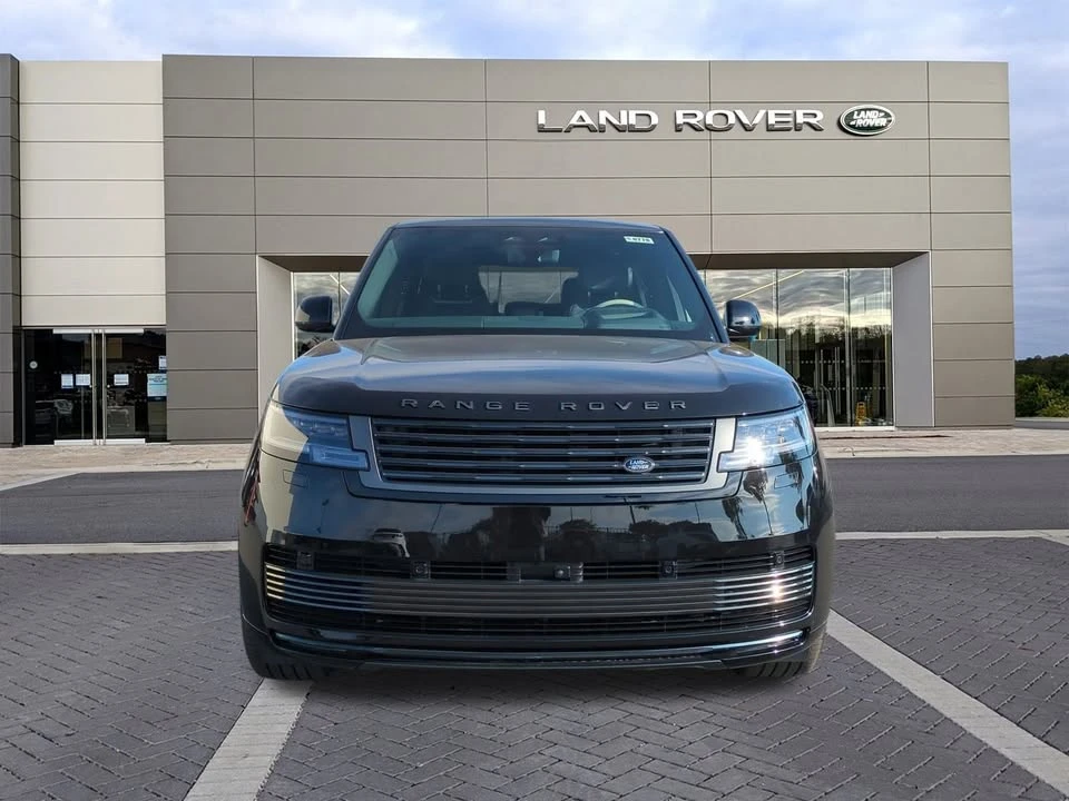 2025 Land Rover Range Rover L460 - Image 2 of 20