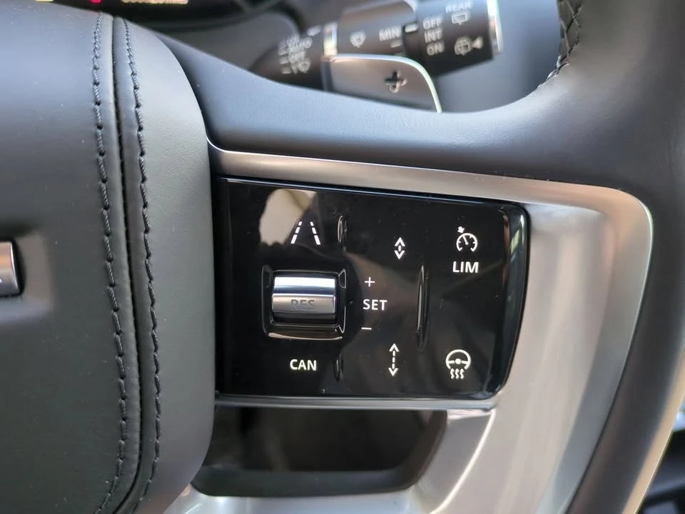 2025 Land Rover Range Rover L460 - Image 12 of 20