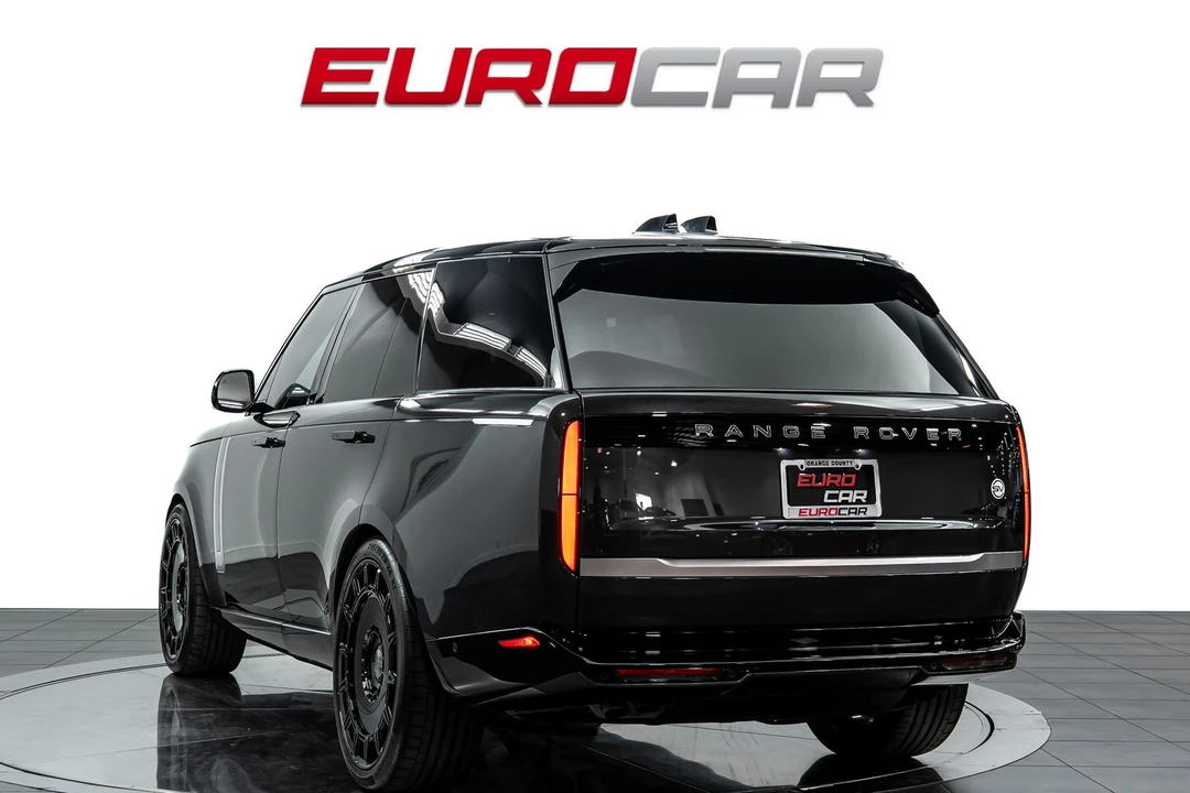 2025 Land Rover Range Rover L460 - Image 3 of 31