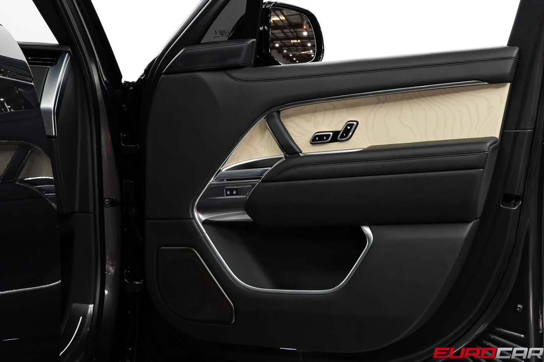 2025 Land Rover Range Rover L460 - Image 22 of 31