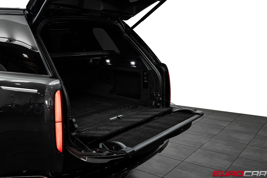 2025 Land Rover Range Rover L460 - Image 16 of 31