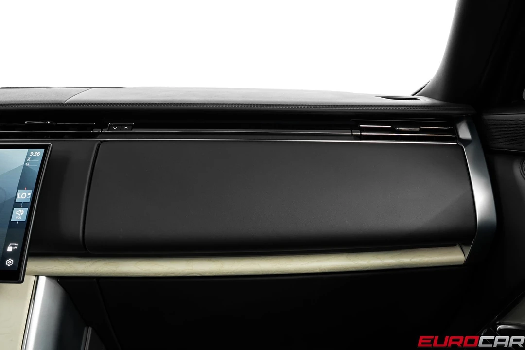 2025 Land Rover Range Rover L460 - Image 30 of 31