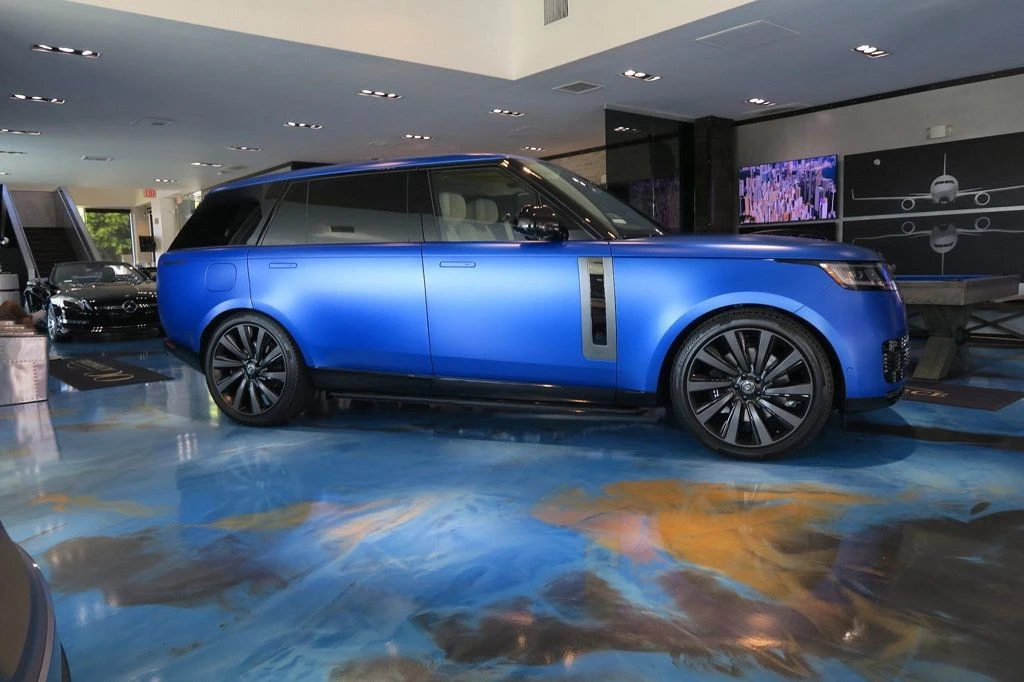 2025 Land Rover Range Rover L460 - Image 10 of 21