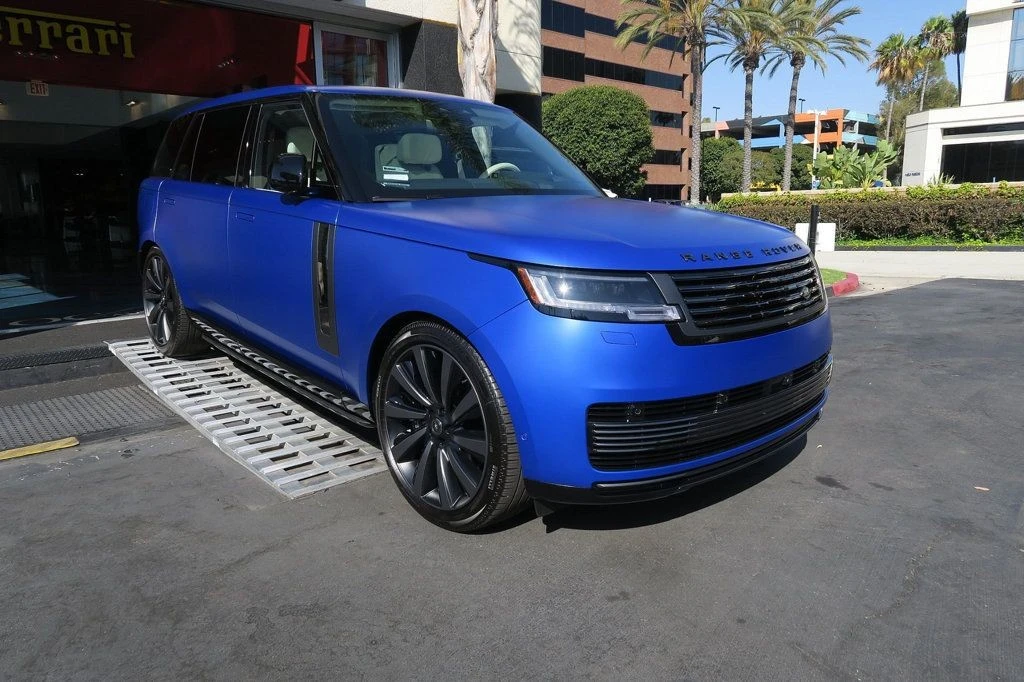 2025 Land Rover Range Rover L460 - Image 4 of 21