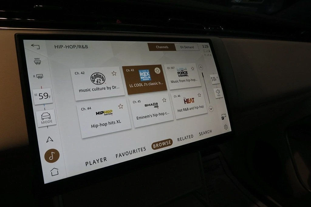 2025 Land Rover Range Rover L460 - Image 18 of 21