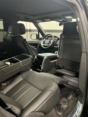 2025 Land Rover Range Rover L460 - Image 7 of 10