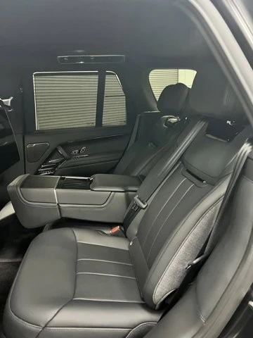 2025 Land Rover Range Rover L460 - Image 9 of 10