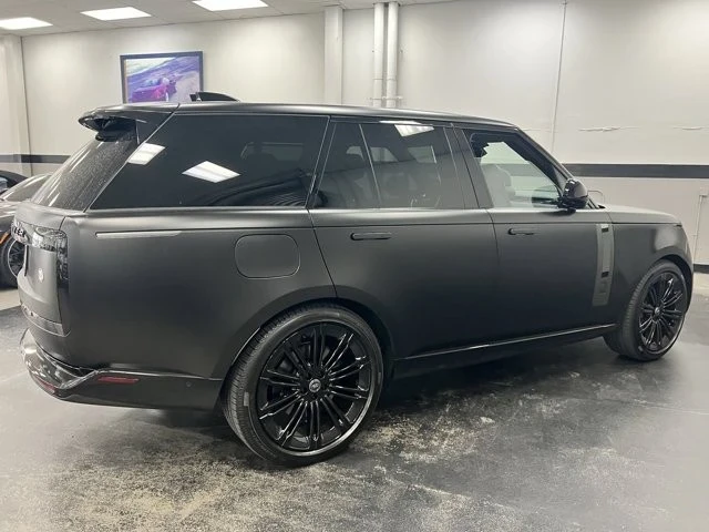2025 Land Rover Range Rover L460 - Image 4 of 10