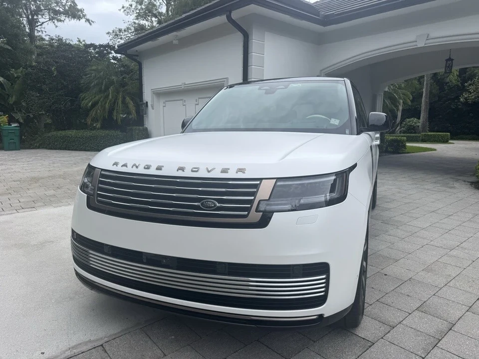 2025 Land Rover Range Rover L460 - Image 5 of 21