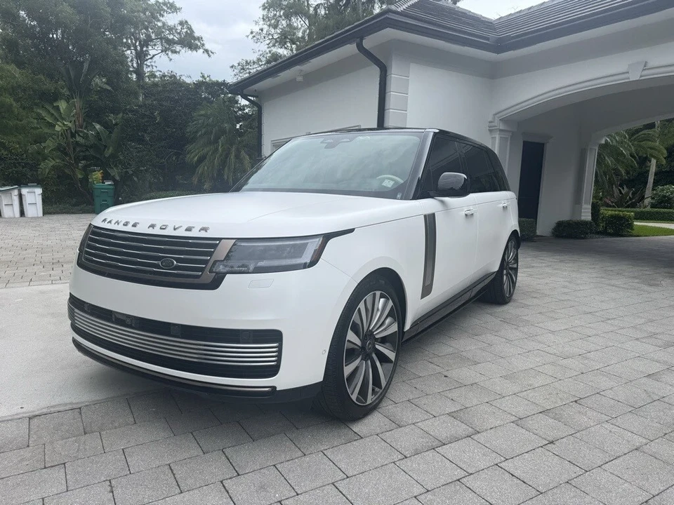 2025 Land Rover Range Rover L460 - Image 3 of 21