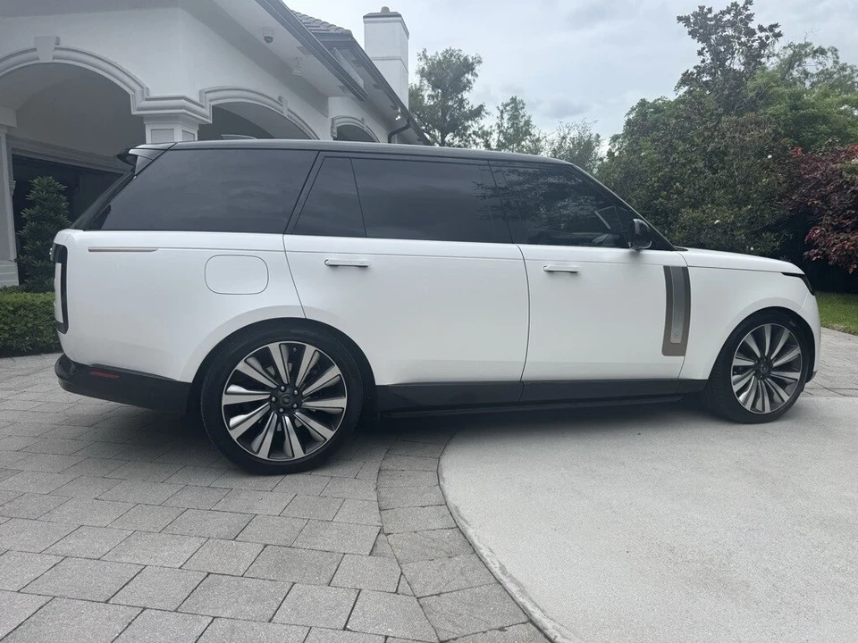 2025 Land Rover Range Rover L460 - Image 8 of 21