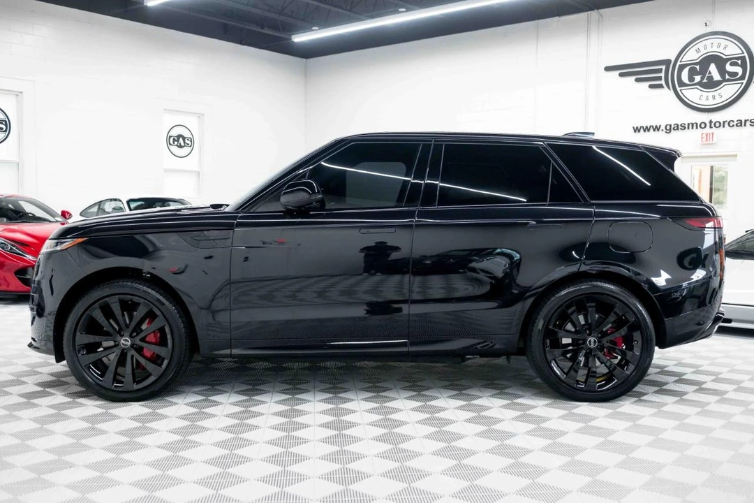 2025 Land Rover Range Rover Sport L461 - Image 11 of 31
