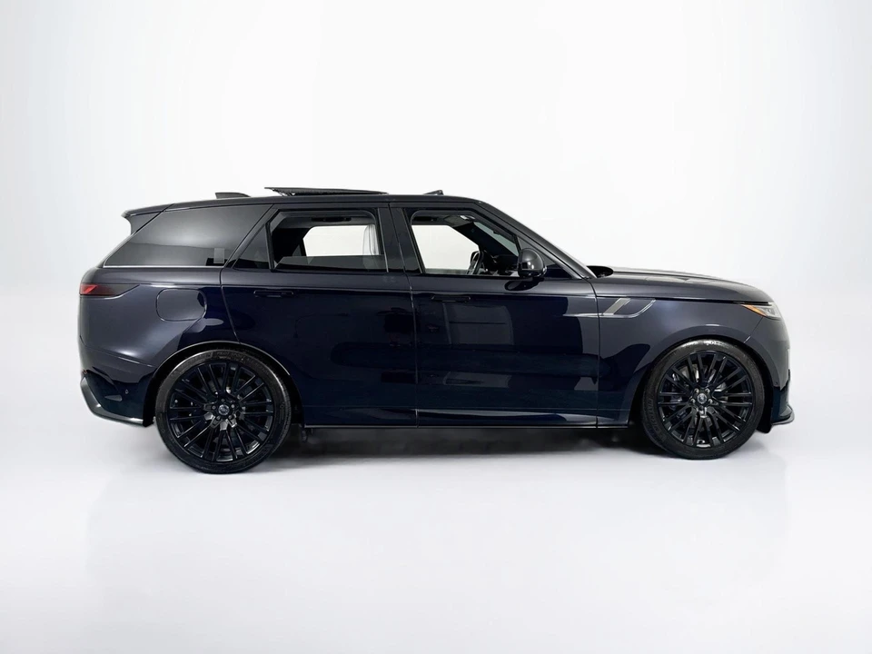 2025 Land Rover Range Rover Sport SV L461 - Image 4 of 31