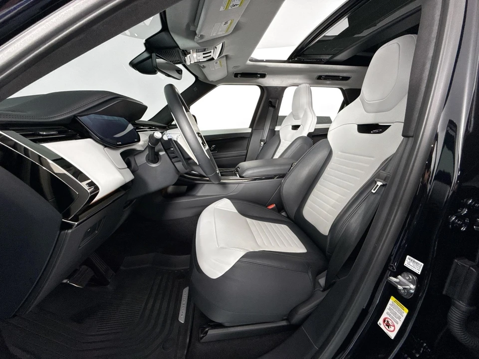 2025 Land Rover Range Rover Sport SV L461 - Image 11 of 31