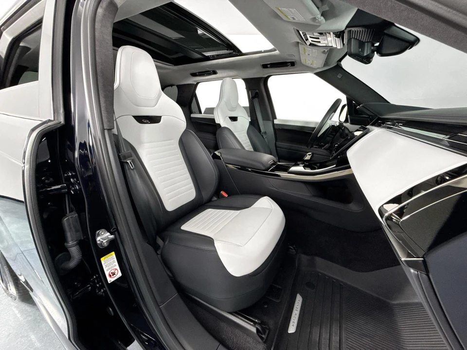2025 Land Rover Range Rover Sport SV L461 - Image 30 of 31