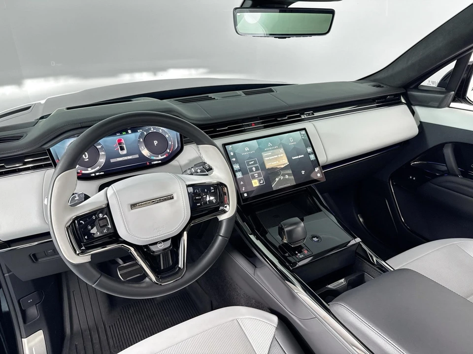 2025 Land Rover Range Rover Sport SV L461 - Image 25 of 31