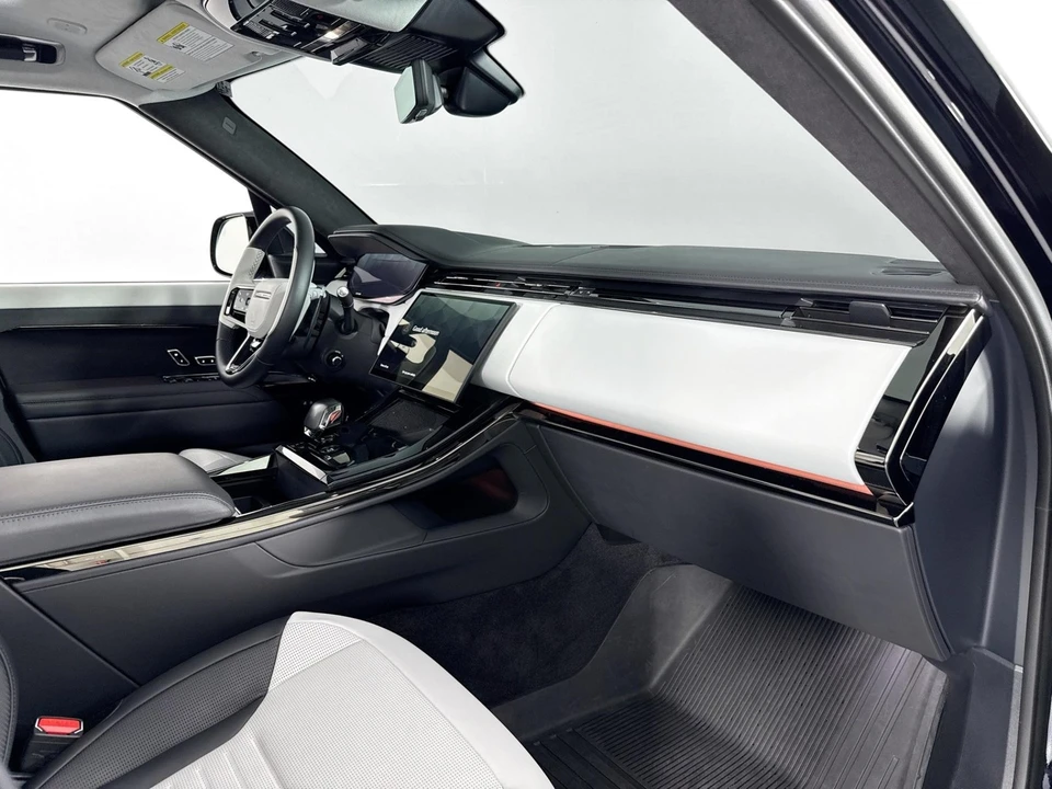 2025 Land Rover Range Rover Sport SV L461 - Image 31 of 31
