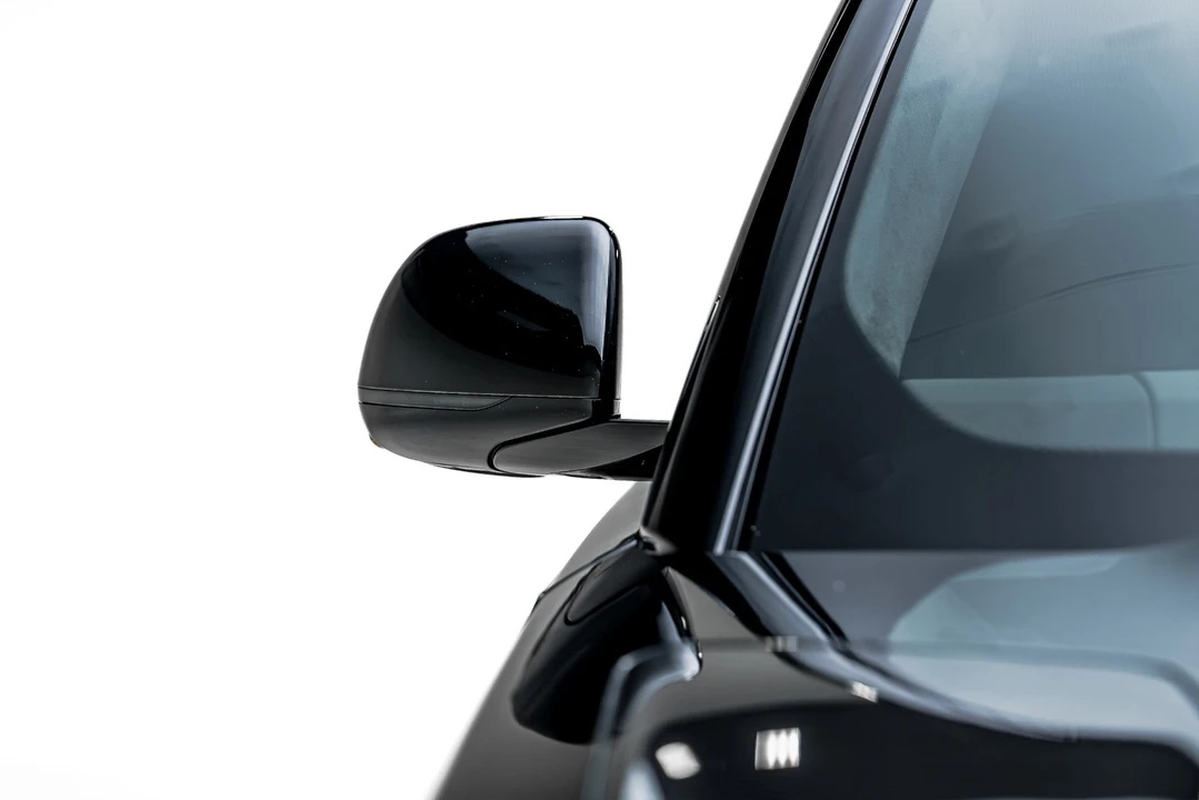 2025 Land Rover Range Rover Sport SV L461 - Image 25 of 31