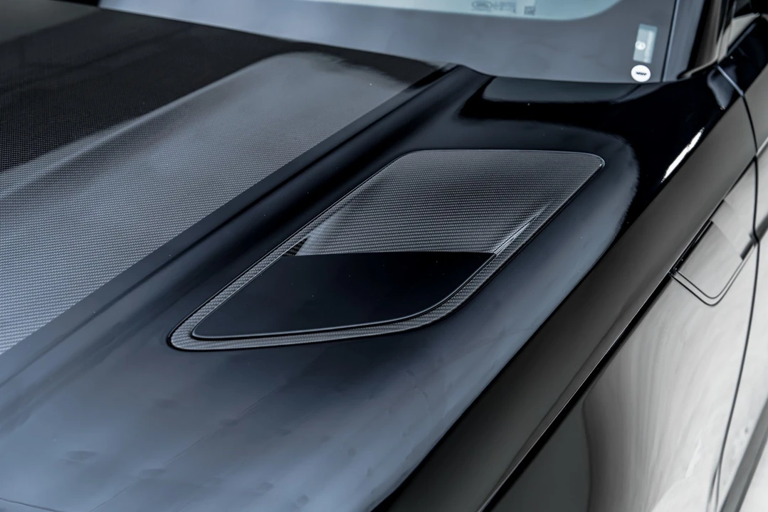 2025 Land Rover Range Rover Sport SV L461 - Image 24 of 31