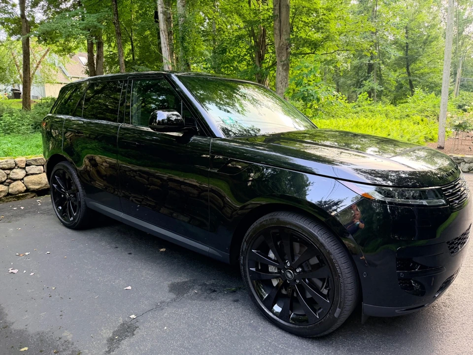 2025 Land Rover Range Rover Sport L461 - Image 2 of 31