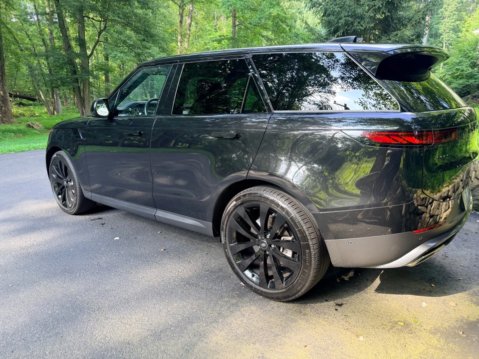 2025 Land Rover Range Rover Sport L461 - Image 11 of 31