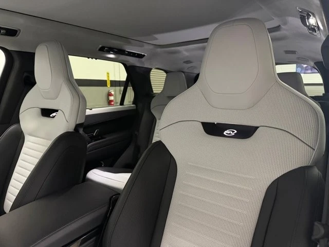 2025 Land Rover Range Rover Sport SV L461 - Image 25 of 31