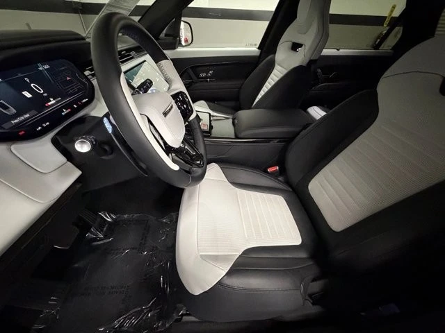 2025 Land Rover Range Rover Sport SV L461 - Image 24 of 31