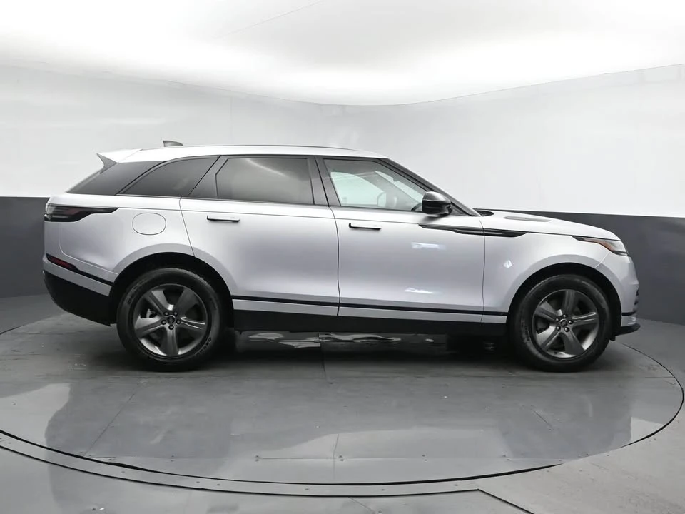 2025 Land Rover Range Rover Velar - Image 3 of 8