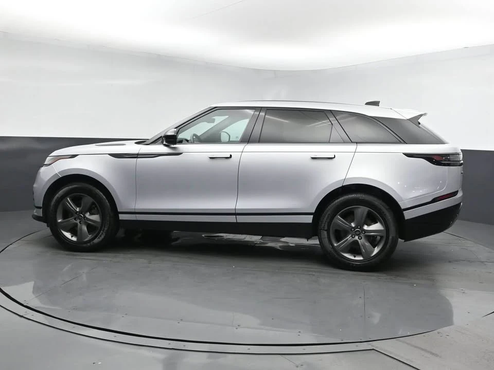 2025 Land Rover Range Rover Velar - Image 4 of 8