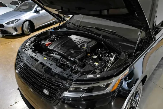 2025 Land Rover Range Rover Velar Dynamic SE
