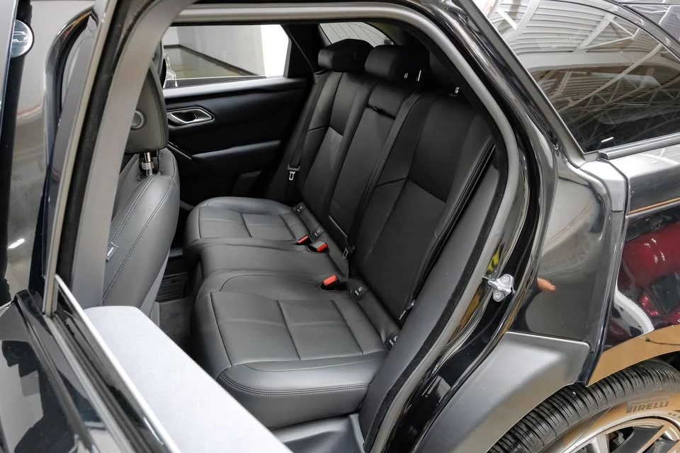 2025 Land Rover Range Rover Velar - Image 6 of 20