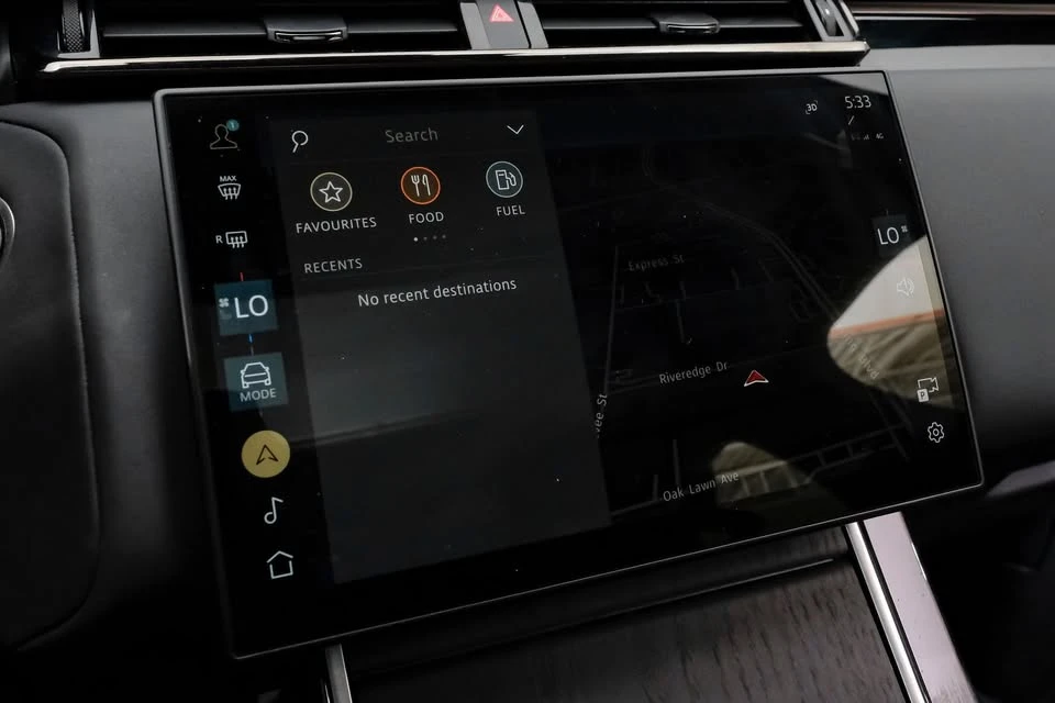 2025 Land Rover Range Rover Velar - Image 17 of 20