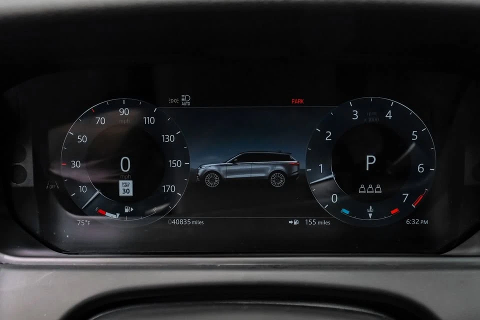 2025 Land Rover Range Rover Velar - Image 14 of 20