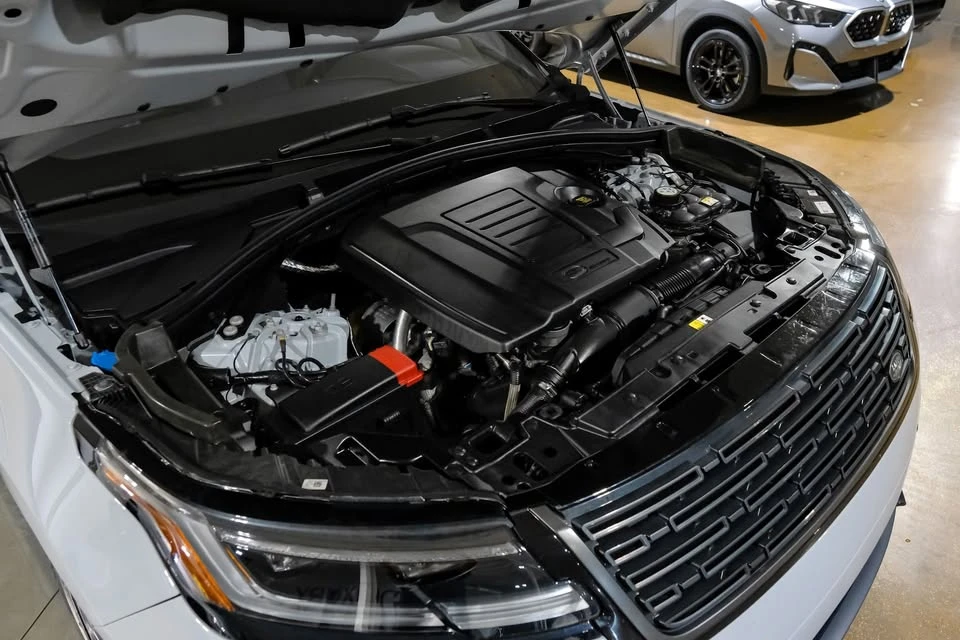 2025 Land Rover Range Rover Velar - Image 6 of 20