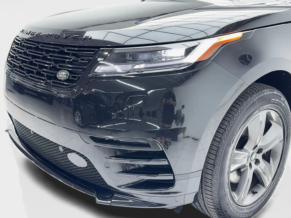 2025 Land Rover Range Rover Velar - Image 5 of 21