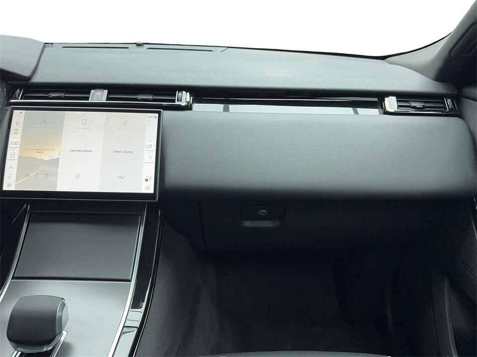 2025 Land Rover Range Rover Velar - Image 19 of 21