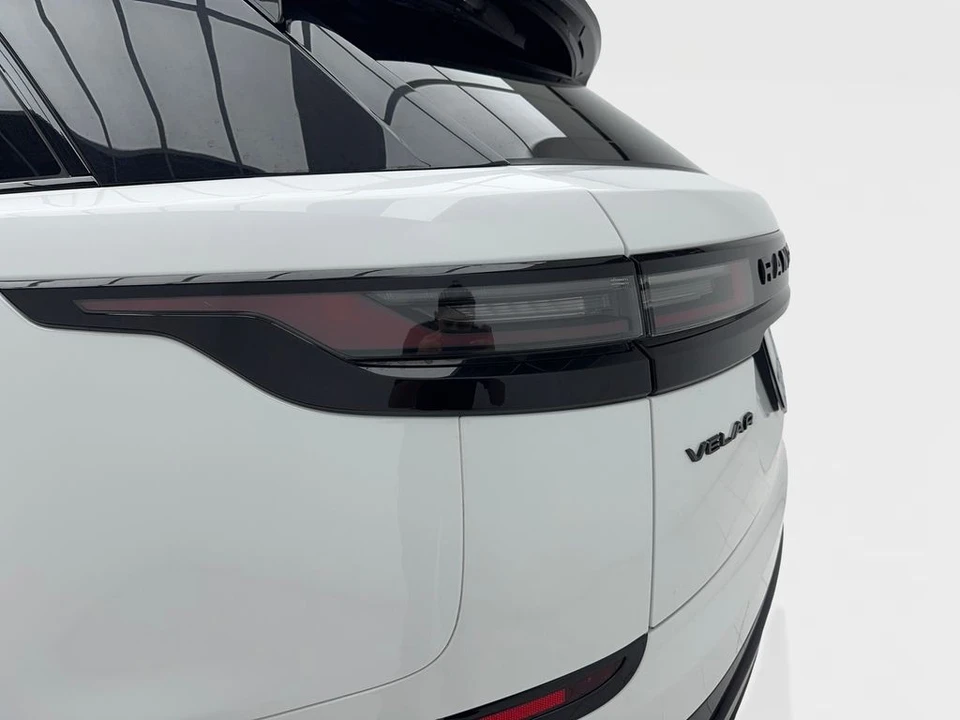 2025 Land Rover Range Rover Velar - Image 9 of 21