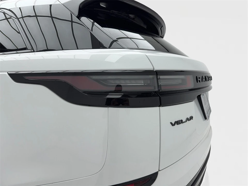 2025 Land Rover Range Rover Velar - Image 9 of 12