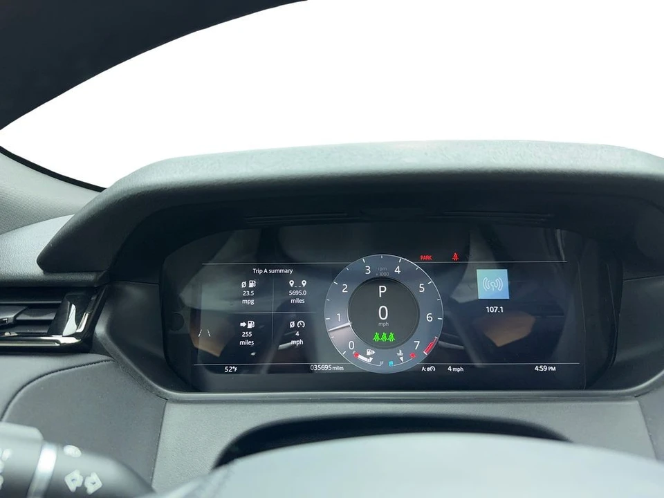 2025 Land Rover Range Rover Velar - Image 21 of 21