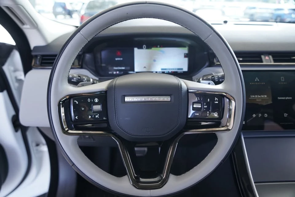 2025 Land Rover Range Rover Velar - Image 9 of 20