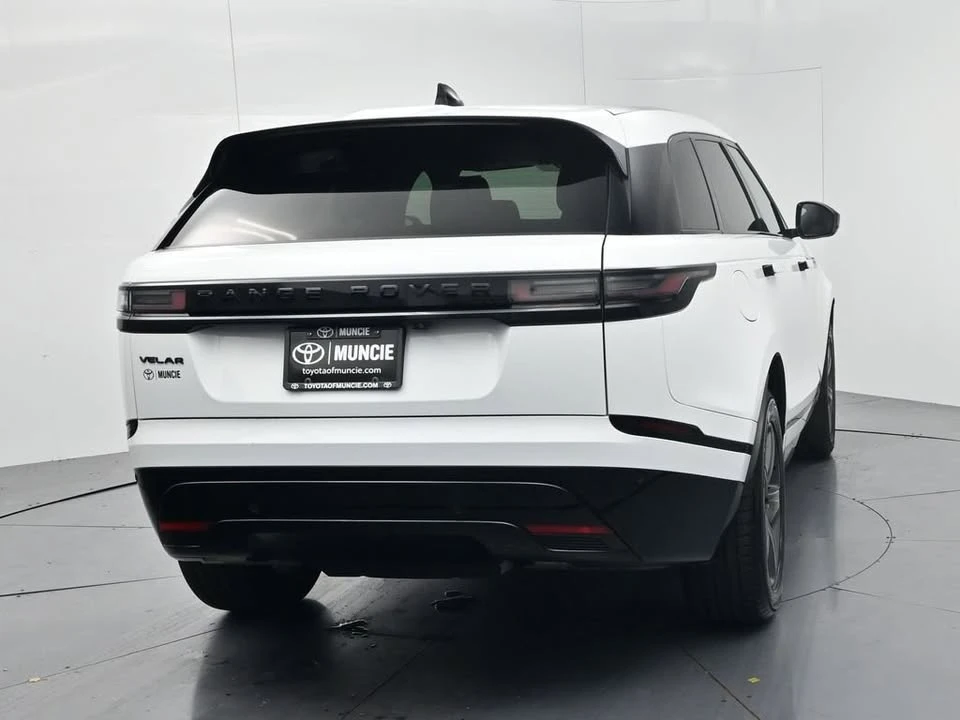 2025 Land Rover Range Rover Velar - Image 7 of 20
