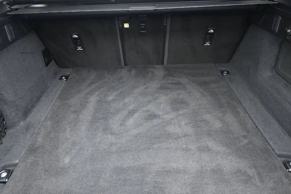 2025 Land Rover Range Rover Velar - Image 16 of 20