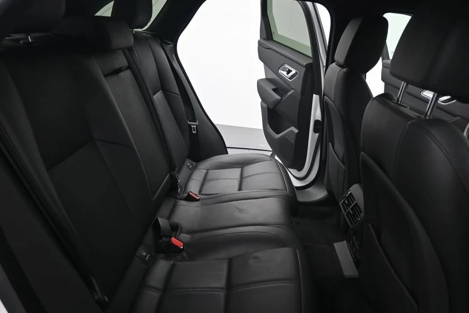 2025 Land Rover Range Rover Velar - Image 13 of 20